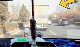 卧槽吃瓜视频在线观看免费,免费在线观看，揭秘娱乐圈幕后风云
