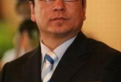 白岩松爆料娱乐圈,娱乐圈背后的惊人真相