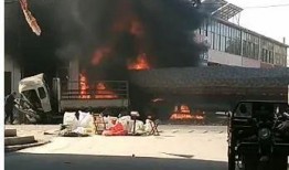 小卡车最新爆料新闻,揭秘神秘性能与未来市场动向